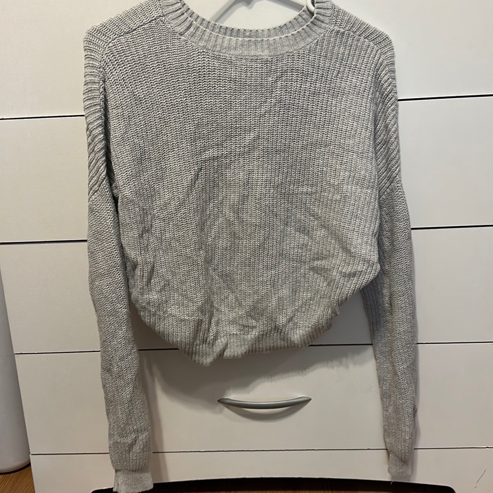 sweater - Picture 2 of 4